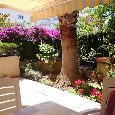 Apartament D'une A Avec Magnifique Vue Sur La Ville Jardin Clos Et Wifi A 3 Km De La Plage