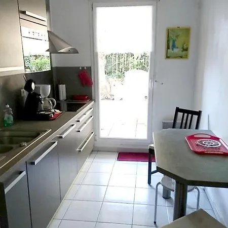 D'une A Avec Magnifique Vue Sur La Ville Jardin Clos Et Wifi A 3 Km De La Plage Apartament Hyères