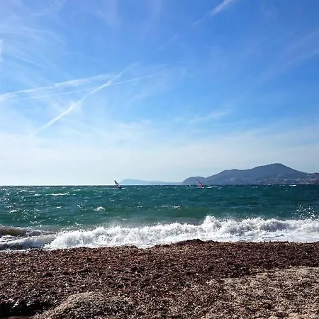 D'une A Avec Magnifique Vue Sur La Ville Jardin Clos Et Wifi A 3 Km De La Plage